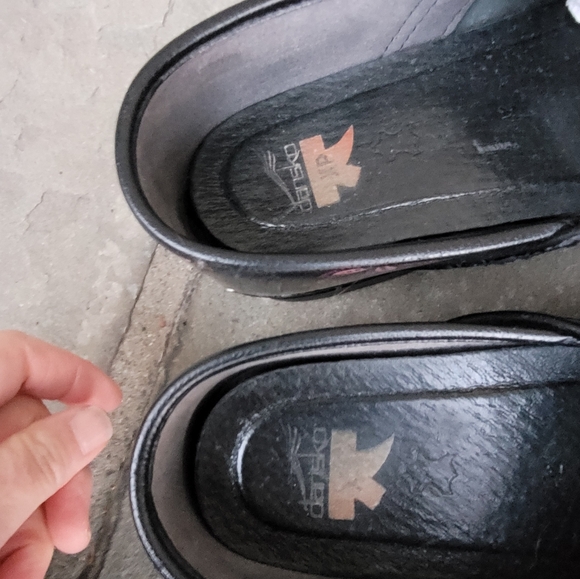 Dansko XP Floral Navy patent leather  clogs - Picture 13 of 13